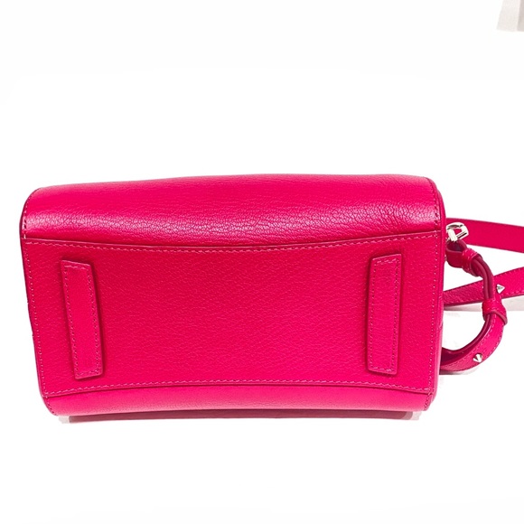 Givenchy
Antigona Leather Satchel - Picture 5 of 16